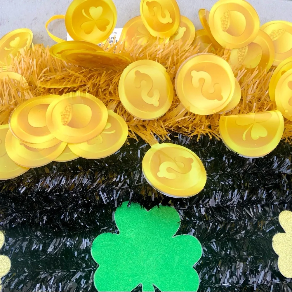 3D St. Patrick’s Day Pots of Gold Lucky Decor Wall Hanging New Coins-5 Total